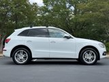 Used 2017 Audi Q5 2.0T Premium Plus w/ Technology Package image 2