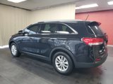 Used 2017 Kia Sorento LX image 3