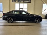 Used 2024 BMW 330i xDrive Sedan w/ Premium Package image 4