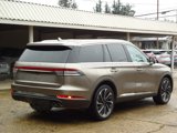Used 2020 Lincoln Aviator Reserve w/ Equipment Group 202A image 3