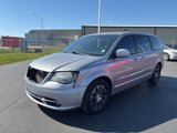 Used 2014 Chrysler Town & Country S image 4