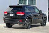 Used 2019 Jeep Grand Cherokee Laredo image 4