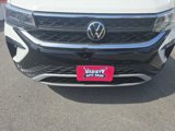 Used 2024 Volkswagen Taos SE image 2