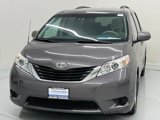 Used 2014 Toyota Sienna LE image 1