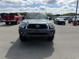 Used 2015 Toyota Tacoma 4x4 Double Cab image 2