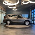 Used 2018 Nissan Rogue S image 2