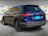 Used 2022 Volkswagen Tiguan SE w/ Panoramic Sunroof Package image 4