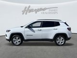 Used 2022 Jeep Compass Latitude image 2