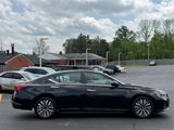 Used 2023 Nissan Altima 2.5 SV image 4