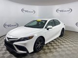 Used 2023 Toyota Camry SE image 3