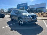 Used 2021 Nissan Rogue SV image 2