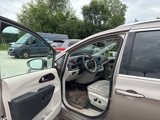 Used 2017 Chrysler Pacifica Limited w/ UConnect Theater Package image 5