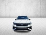 Used 2024 Volkswagen Tiguan SE image 2