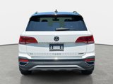 Certified 2024 Volkswagen Taos SE image 4