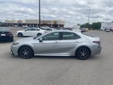 Used 2022 Toyota Camry SE image 3