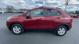 Used 2022 Chevrolet Trax LT w/ LT Convenience Package image 5
