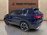 Used 2023 Mitsubishi Outlander SE image 3