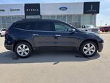 Used 2017 Chevrolet Traverse LT w/ Style and Technology Package image 2