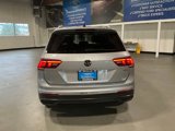 Used 2022 Volkswagen Tiguan SE image 4