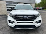 Certified 2022 Ford Explorer XLT w/ Equipment Group 202A image 2