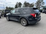 Used 2023 Ford Explorer Limited image 3