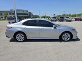 Used 2018 Toyota Camry LE image 2