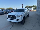 Used 2022 Toyota Tacoma TRD Sport image 2
