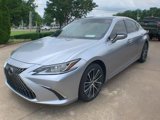 Certified 2022 Lexus ES 350 w/ Premium Package image 4
