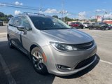 Used 2019 Chrysler Pacifica Limited image 3