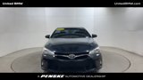Used 2017 Toyota Camry SE image 3