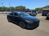Used 2021 Hyundai Elantra SEL w/ Convenience Package image 3