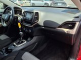 Used 2017 Jeep Cherokee Sport image 3
