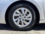 Used 2019 Hyundai Elantra SE image 2