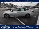 Used 2024 Nissan Altima 2.5 SV image 3