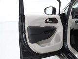 Used 2020 Chrysler Pacifica Limited image 4