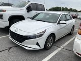 Used 2021 Hyundai Elantra SE image 3