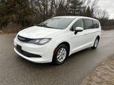 Used 2021 Chrysler Voyager LX image 2