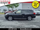Used 2018 Nissan Pathfinder SV image 2