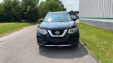 Used 2017 Nissan Rogue SV image 2