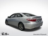 Used 2017 Toyota Camry SE image 3