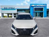 Used 2023 Nissan Altima 2.5 SV image 2