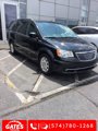 Used 2016 Chrysler Town & Country Touring image 2