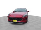 Used 2020 Ford Escape SE image 3