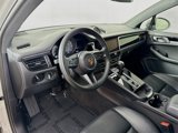 Certified 2024 Porsche Macan image 4