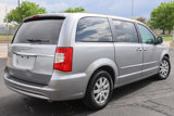Used 2015 Chrysler Town & Country Touring image 3