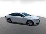 Used 2024 Chevrolet Malibu LT image 2