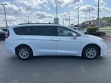 Used 2022 Chrysler Pacifica Touring-L image 5