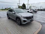 Used 2024 Volkswagen Atlas Cross Sport SEL Premium R-Line image 3
