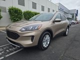 Used 2021 Ford Escape SE w/ Convenience Package image 2