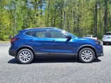 Used 2021 Nissan Rogue Sport SV image 2